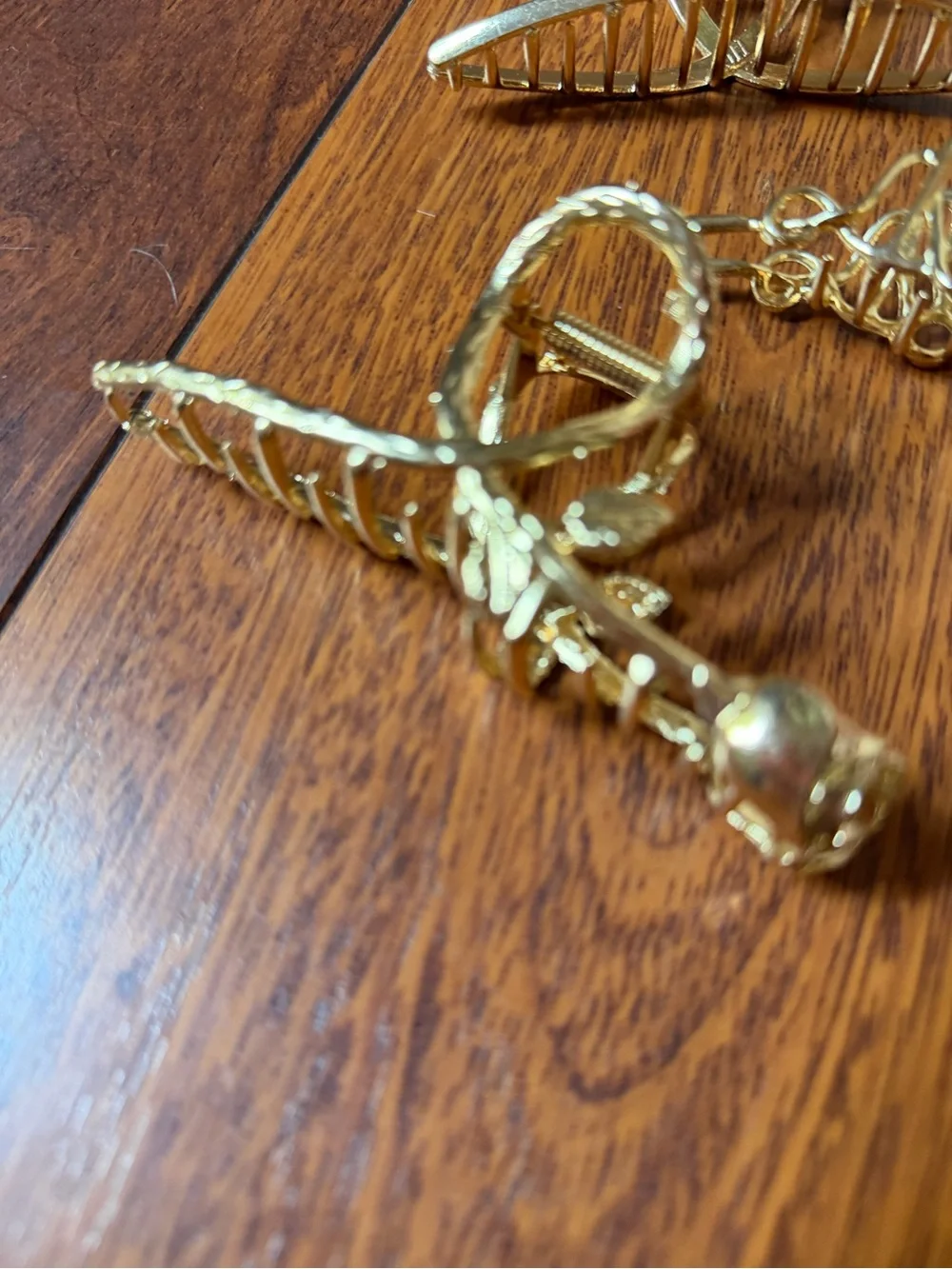 Amazon Gold-Tone Decorative Hair Clips Set for Women